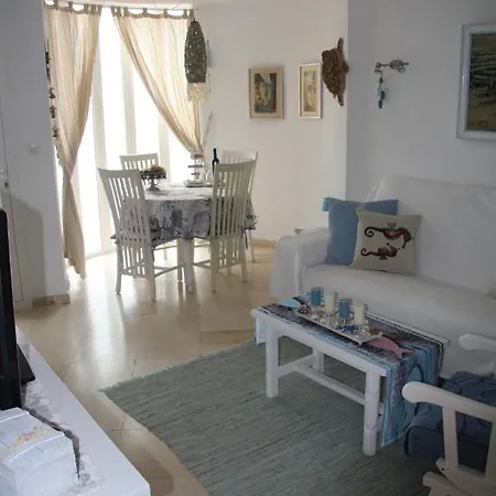 Primera Linea De Playa Con Garaje Apartamento