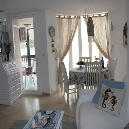 Primera Linea De Playa Con Garaje Apartamento *
