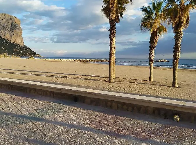 Primera Linea De Playa Con Garaje アパート