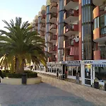 Primera Linea De Playa Con Garaje Апартаменты