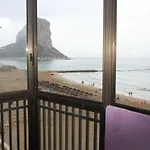 Primera Linea De Playa Con Garaje *
